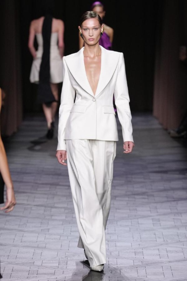 مجموعة Nina Ricci لربيع وصيف 2025 في باريس