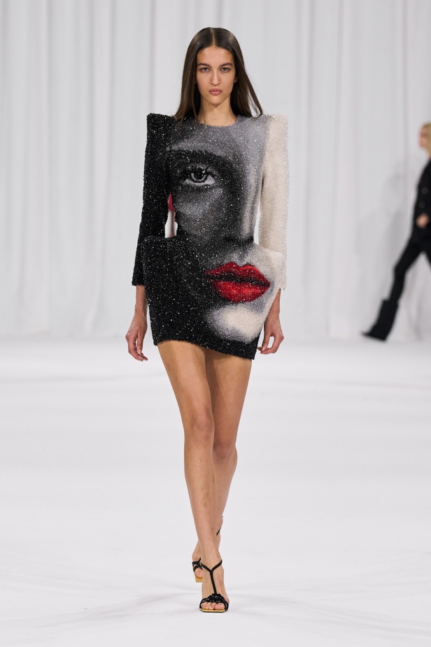 عودة إلى الجذور في مجموعة بالمان لربيع 2025