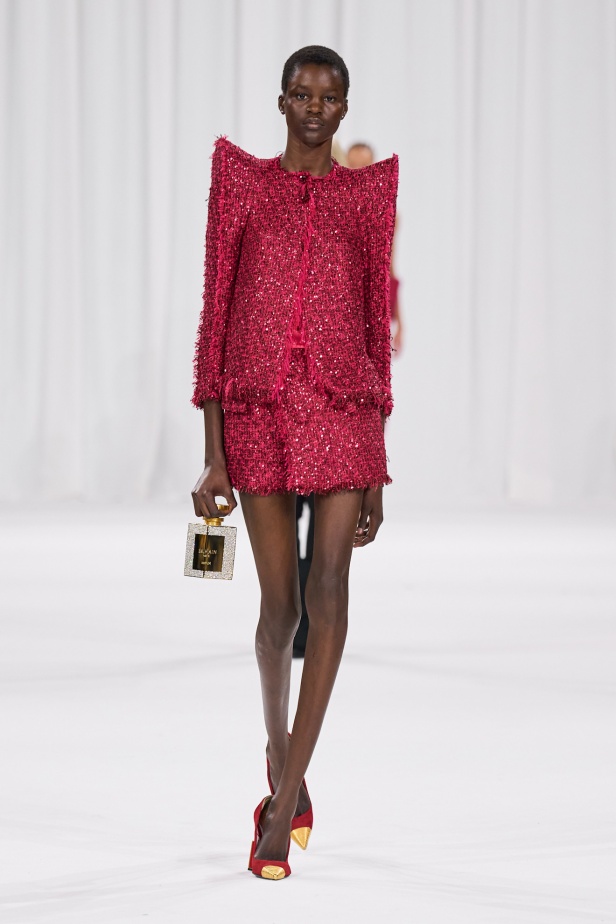 عودة إلى الجذور في مجموعة بالمان لربيع 2025