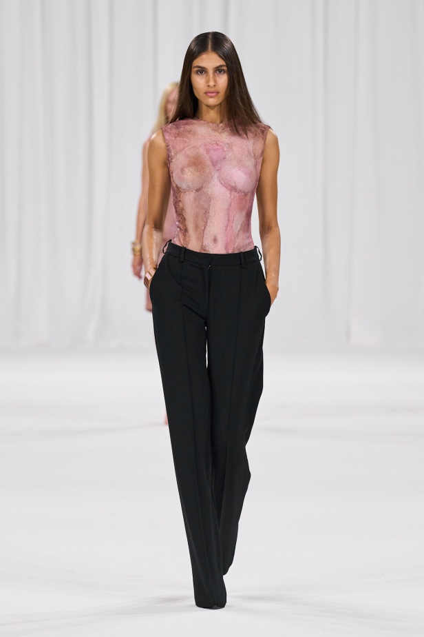 عودة إلى الجذور في مجموعة بالمان لربيع 2025