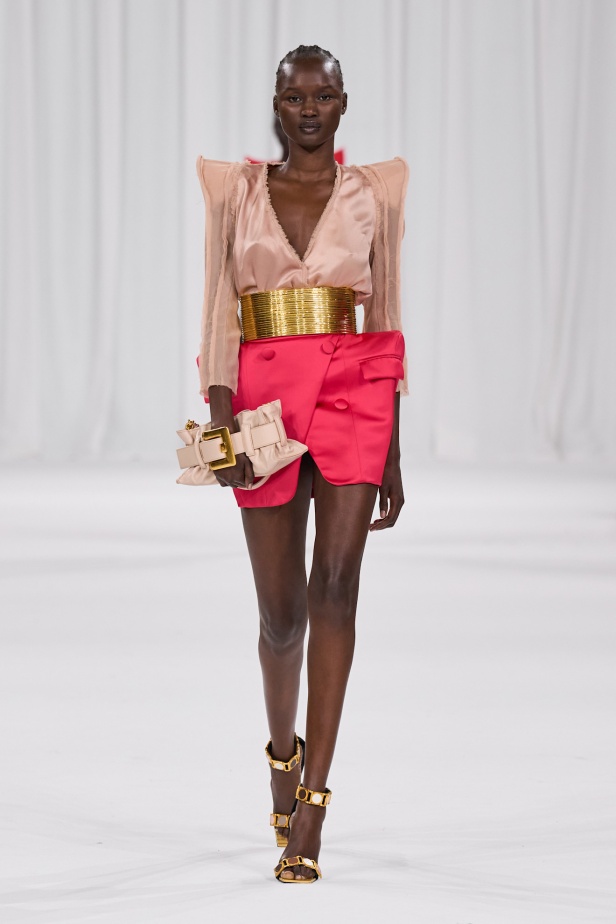 عودة إلى الجذور في مجموعة بالمان لربيع 2025