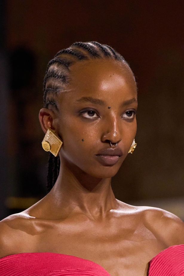 عودة إلى الجذور في مجموعة بالمان لربيع 2025