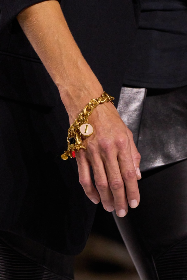 عودة إلى الجذور في مجموعة بالمان لربيع 2025