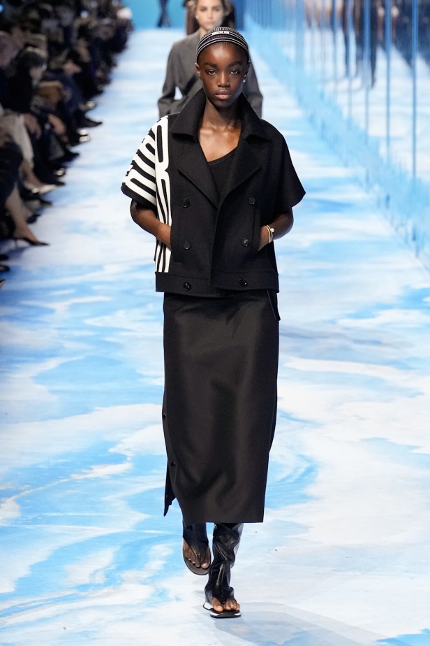 مجموعة Dior لربيع وصيف 2025... "ماريا غراتسيا كيوري" تستكشف تقاطع الموضة مع الرياضة وتعود إلى أرشيف السيد ديور