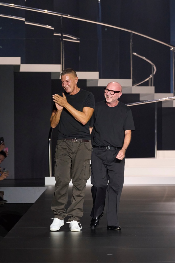 الجمال الإيطالي وتأثير "مادونا" يجتمعان في عرض أزياء Dolce & Gabbana لربيع وصيف 2025