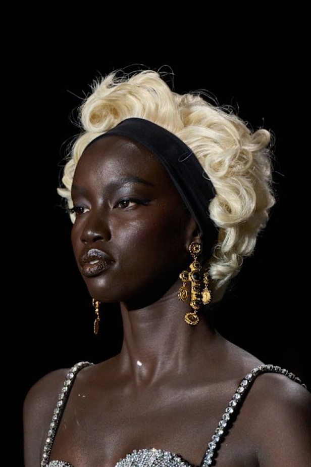  عرض أزياء Dolce & Gabbana لربيع وصيف 2025