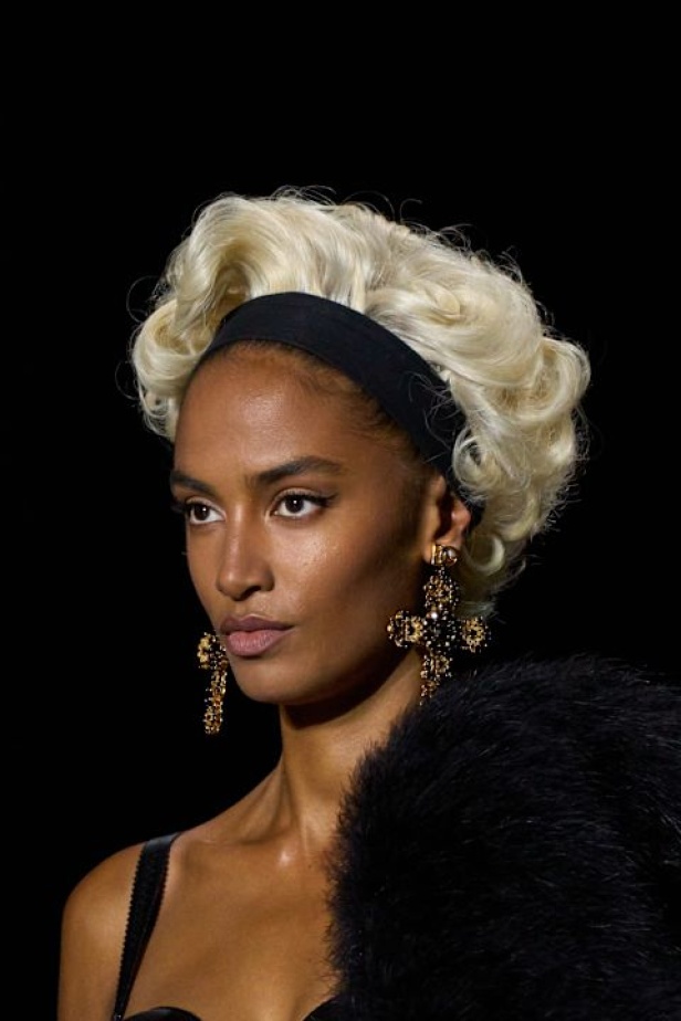  عرض أزياء Dolce & Gabbana لربيع وصيف 2025