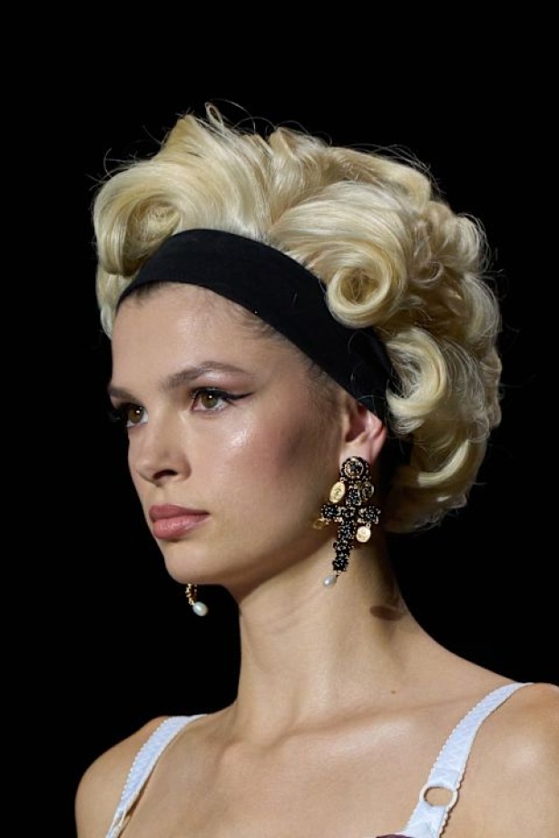  عرض أزياء Dolce & Gabbana لربيع وصيف 2025