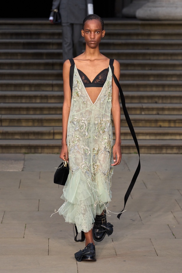 مجموعة Erdem لربيع وصيف 2025