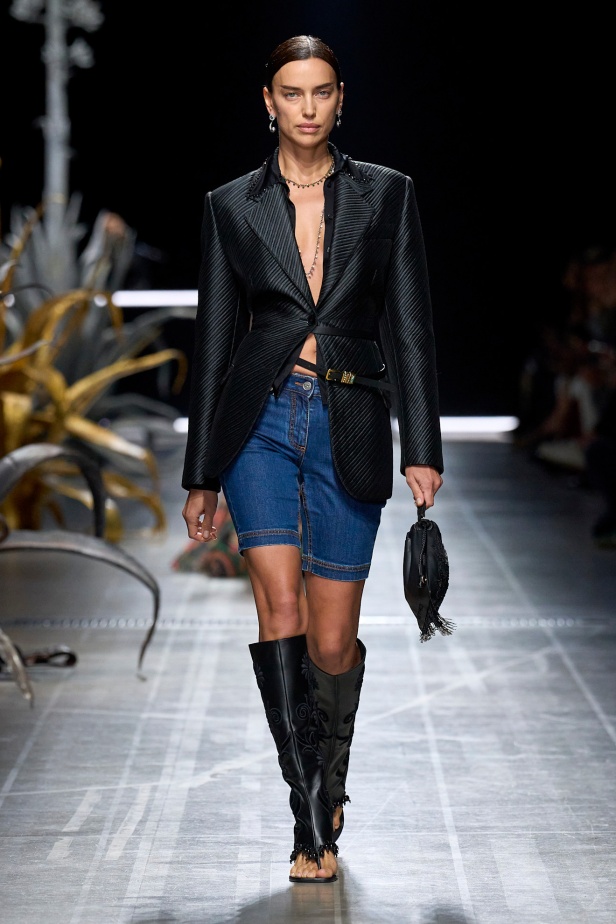 مجموعة Etro لربيع وصيف 2025