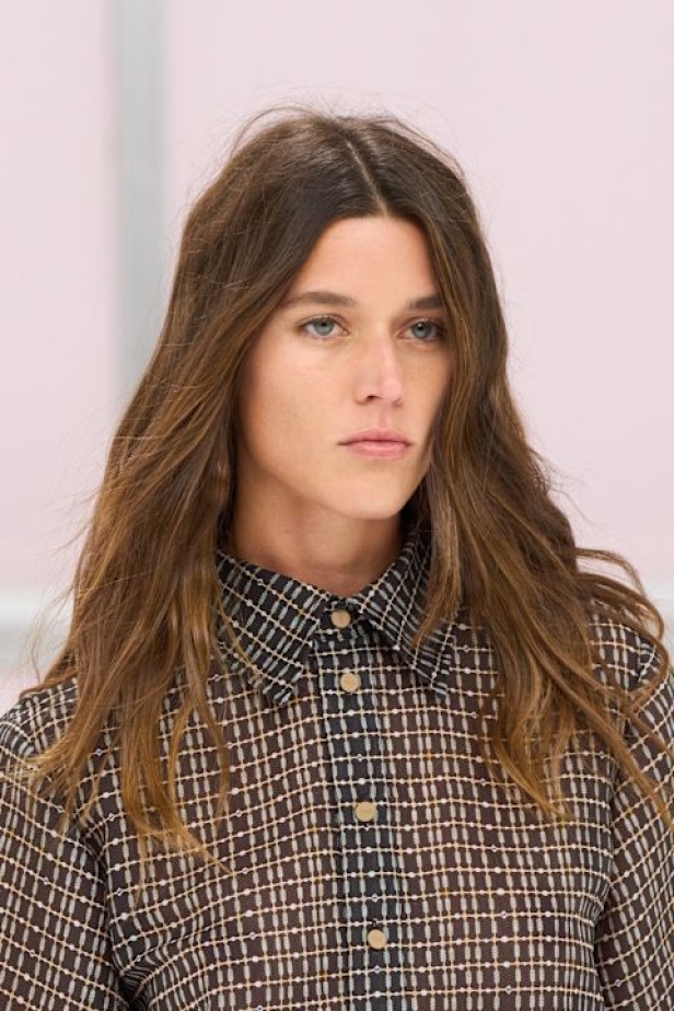 مجموعة Fendi ربيع وصيف 2025 للملابس الجاهزة