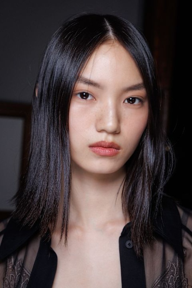 عرض أزياء مجموعة Alberta Ferretti لربيع وصيف 2025