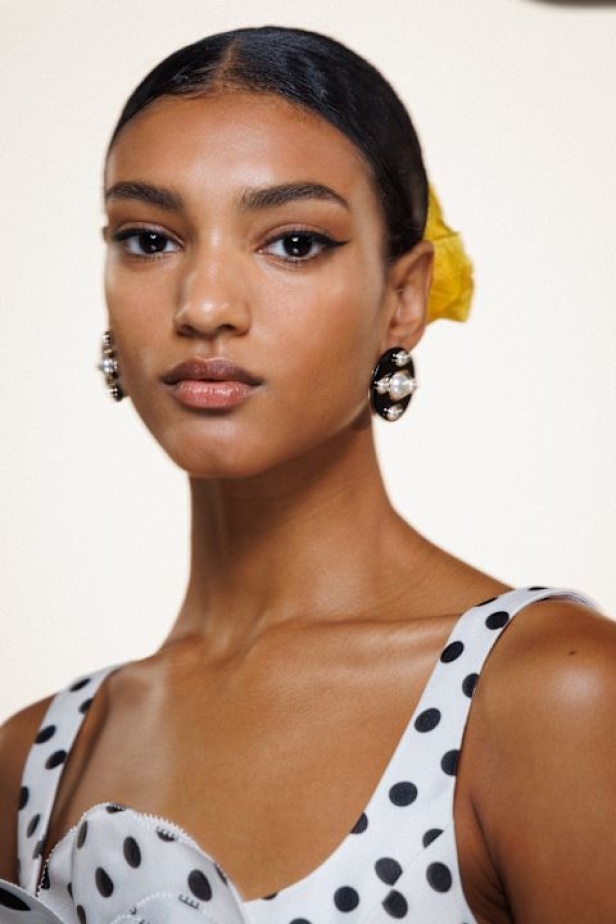 عرض أزياء Carolina Herrera لربيع وصيف 2024-2025