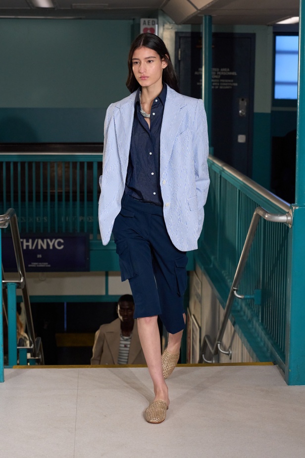 مجموعة Tommy Hilfiger لربيع وصيف 2025