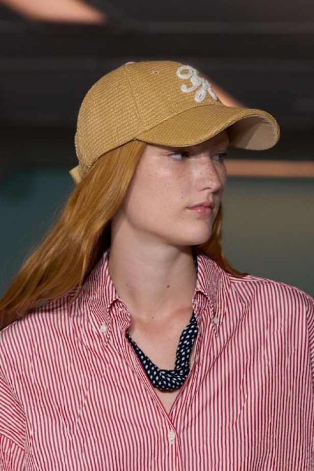 مجموعة Tommy Hilfiger لربيع وصيف 2025