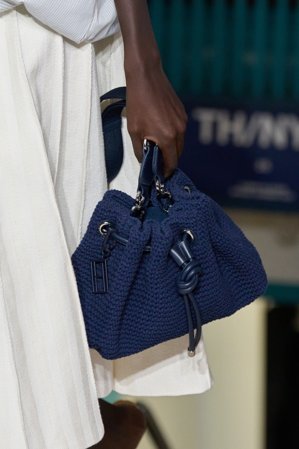 مجموعة Tommy Hilfiger لربيع وصيف 2025