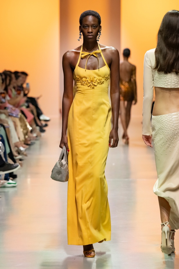 دار جورج حبيقة تكتب فصلًا ابداعيًا جديدًا في باريس مع مجموعة ربيع 2025 للأزياء الجاهزة