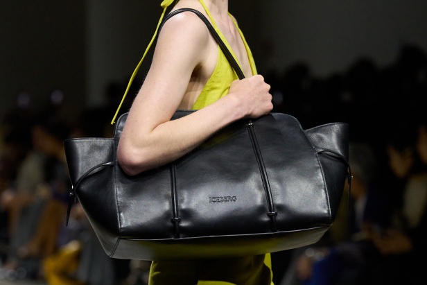 مجموعة ICEBERG لربيع وصيف 2025: طاقة جديدة إلى الأبد