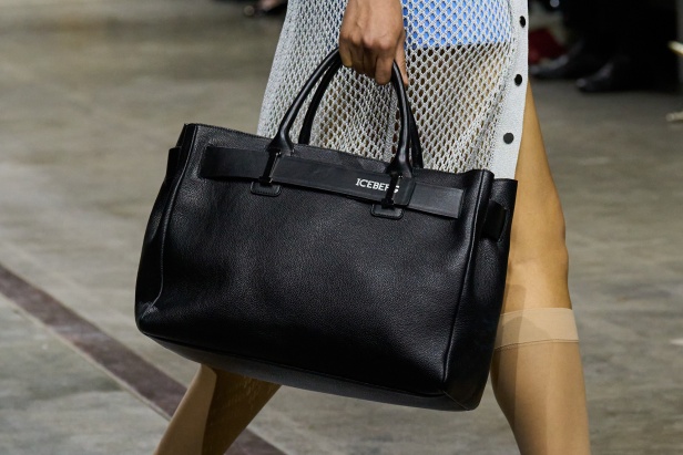 مجموعة ICEBERG لربيع وصيف 2025: طاقة جديدة إلى الأبد