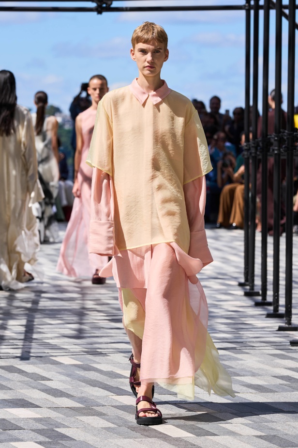 مجموعة Jason Wu لربيع 2025