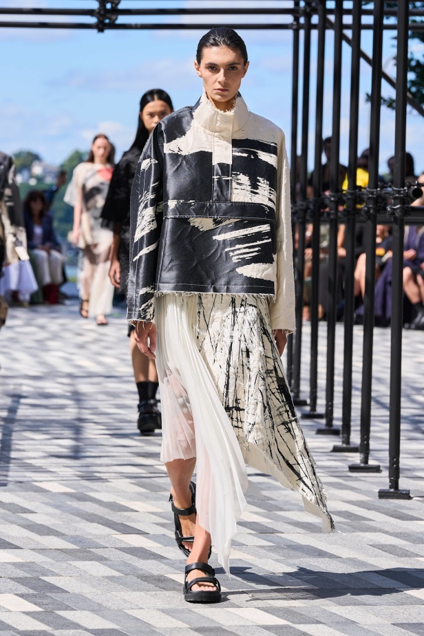 مجموعة Jason Wu لربيع 2025