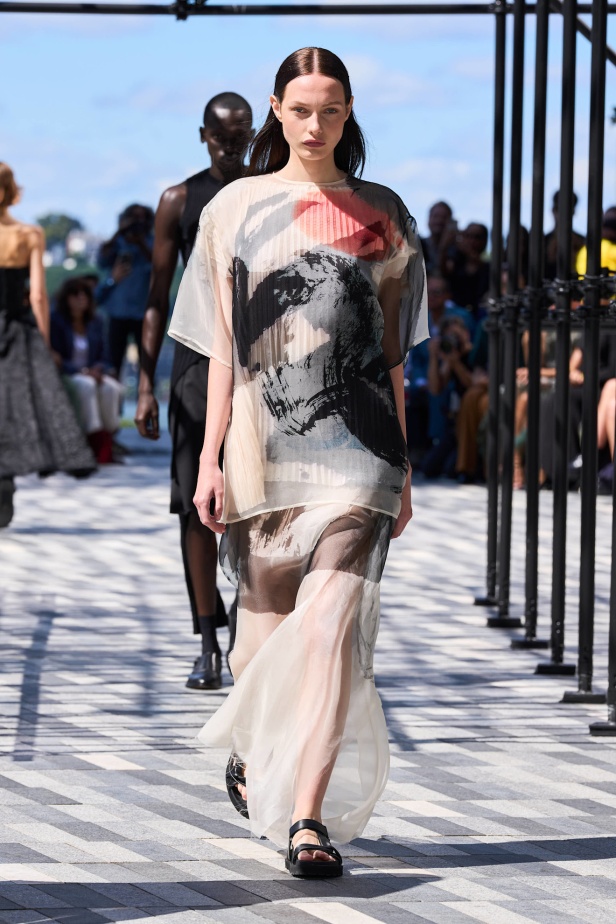 مجموعة Jason Wu لربيع 2025