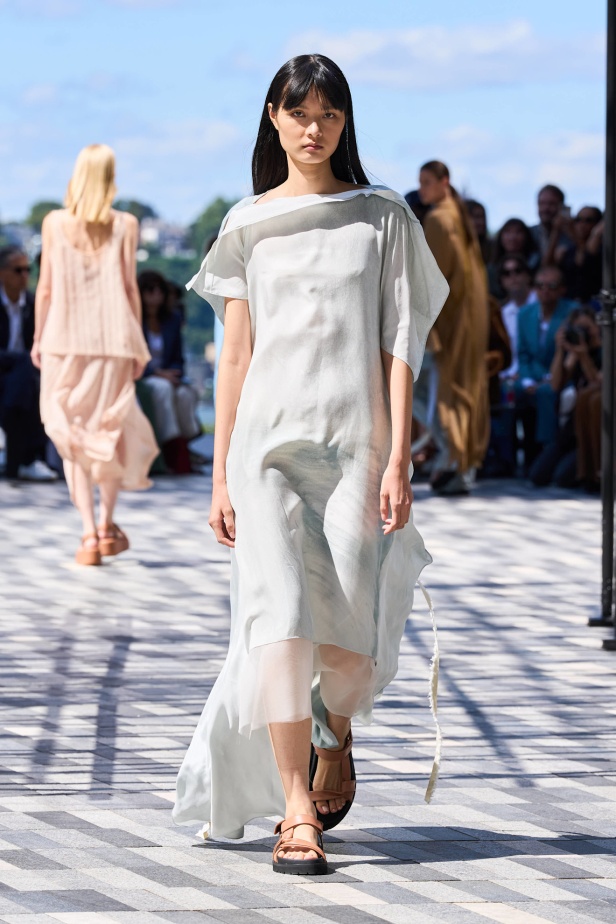 مجموعة Jason Wu لربيع 2025