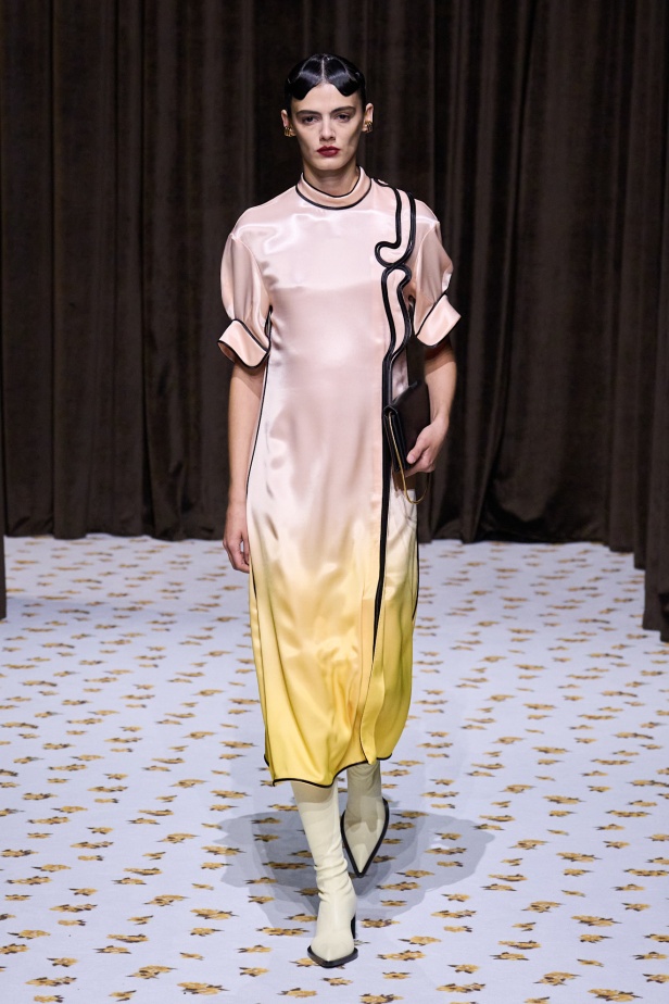 مجموعة Jil Sander ربيع و صيف 2025 للملابس الجاهزة