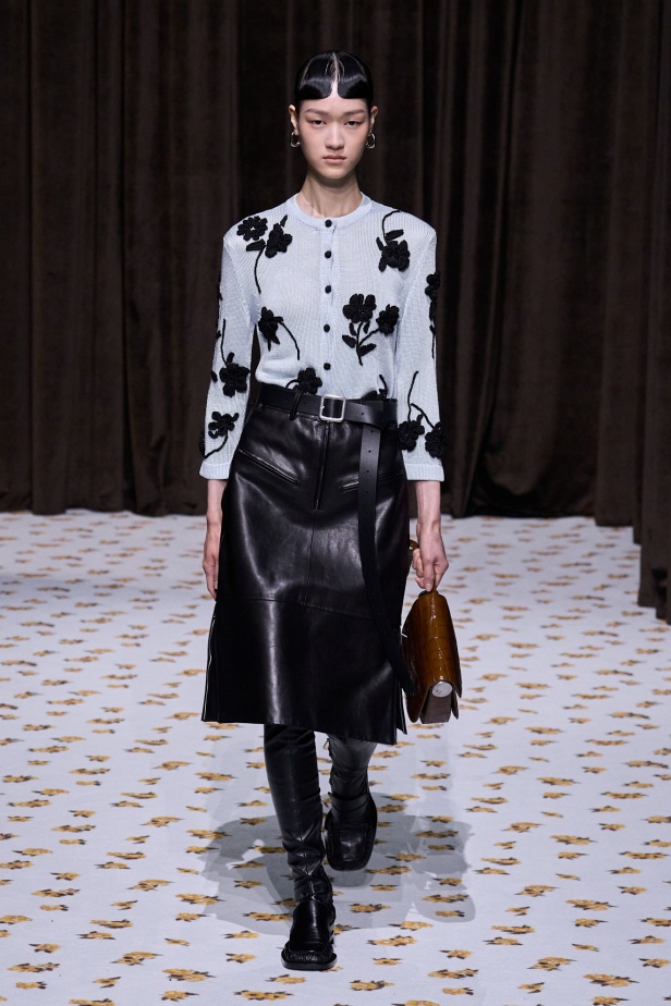 مجموعة Jil Sander ربيع و صيف 2025 للملابس الجاهزة