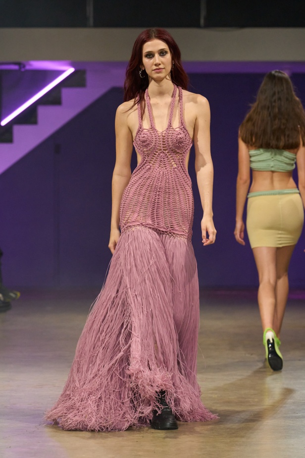 مجموعة Mark Fast لربيع وصيف 2025 في لندن