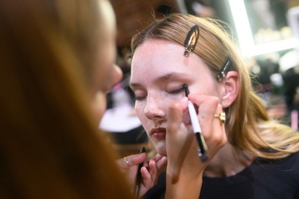 مجموعة Mark Fast لربيع وصيف 2025 في لندن