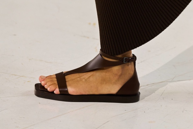 مجموعة ماكس مارا تجمع بين العلم والخيال