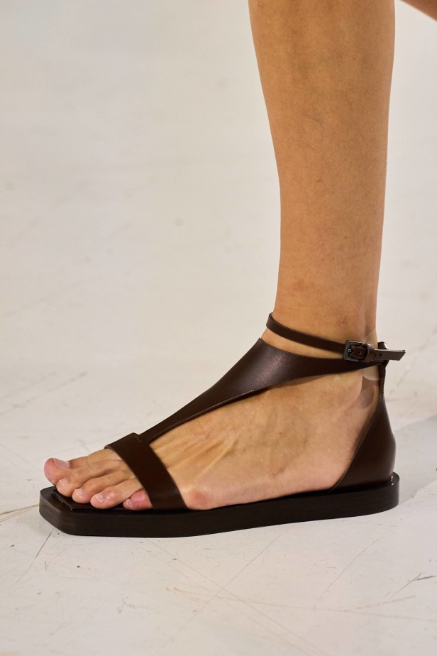 مجموعة ماكس مارا تجمع بين العلم والخيال