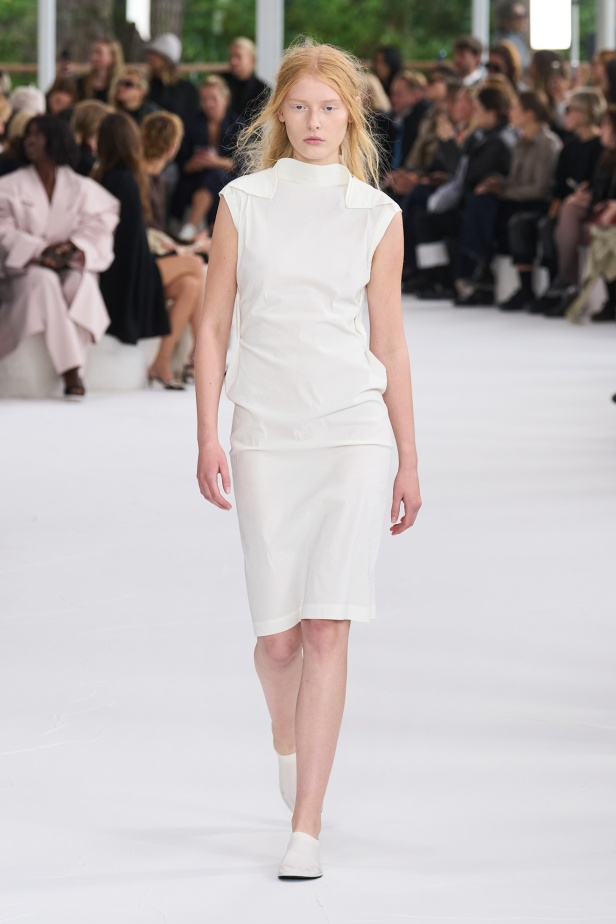 مجموعة Issey Miyake ربيع و صيف 2025