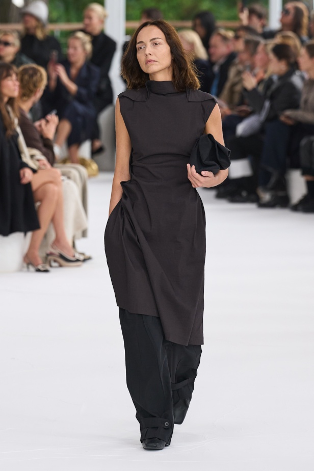 مجموعة Issey Miyake ربيع و صيف 2025