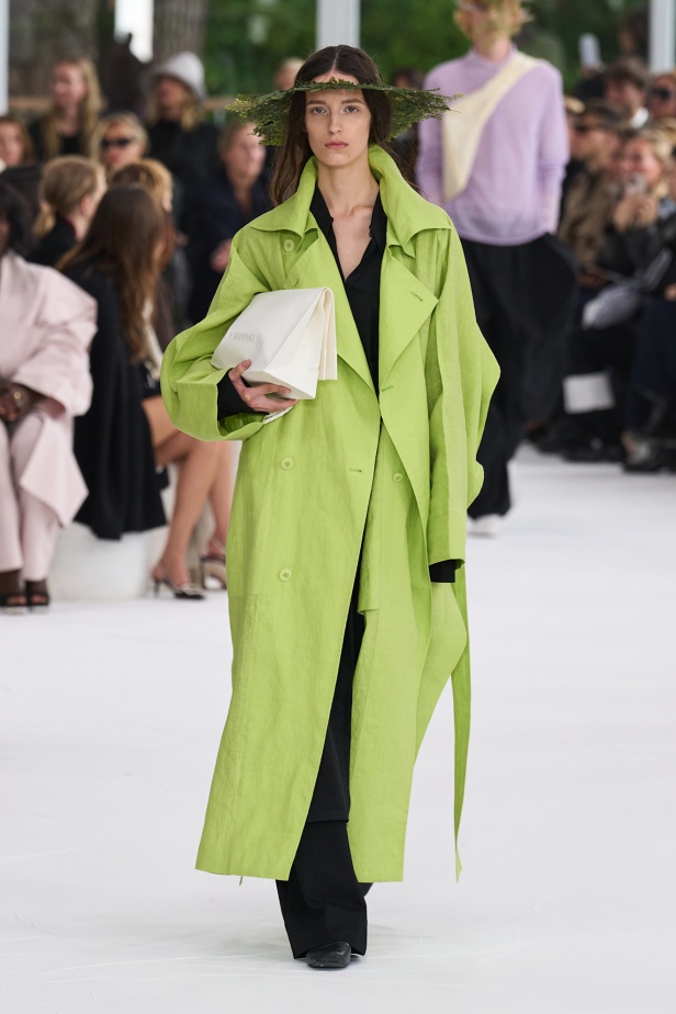 مجموعة Issey Miyake ربيع و صيف 2025