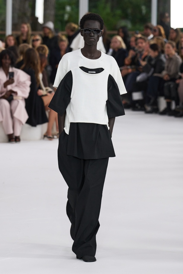 مجموعة Issey Miyake ربيع و صيف 2025