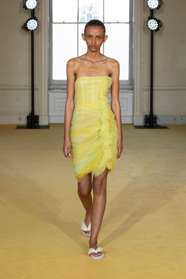 مجموعة ربيع وصيف 2025 من Noon By Noor