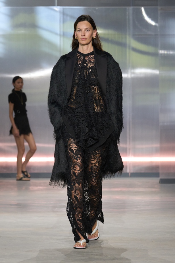 مجموعة 3.1 Phillip Lim ربيع و صيف 2025 