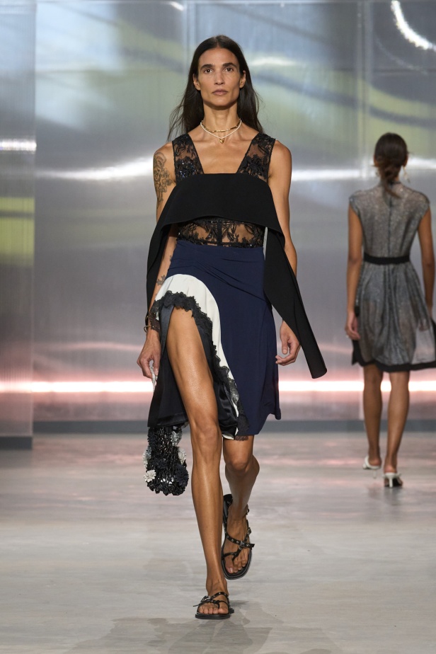 مجموعة 3.1 Phillip Lim ربيع و صيف 2025 