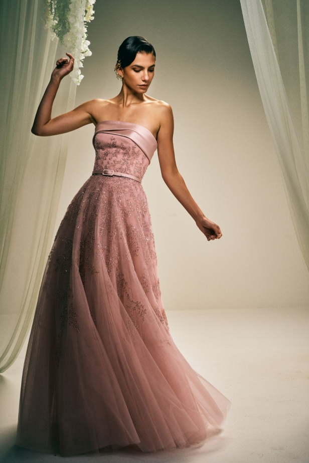 مجموعة رامي العلي لربيع وصيف 2025 تجسيد لفكرة البداية الجديدة بأسلوب لا يتأثر بمرور الزمن