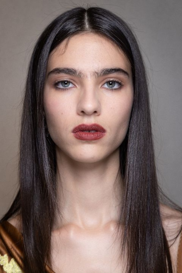 مجموعة Versace لربيع وصيف 2025