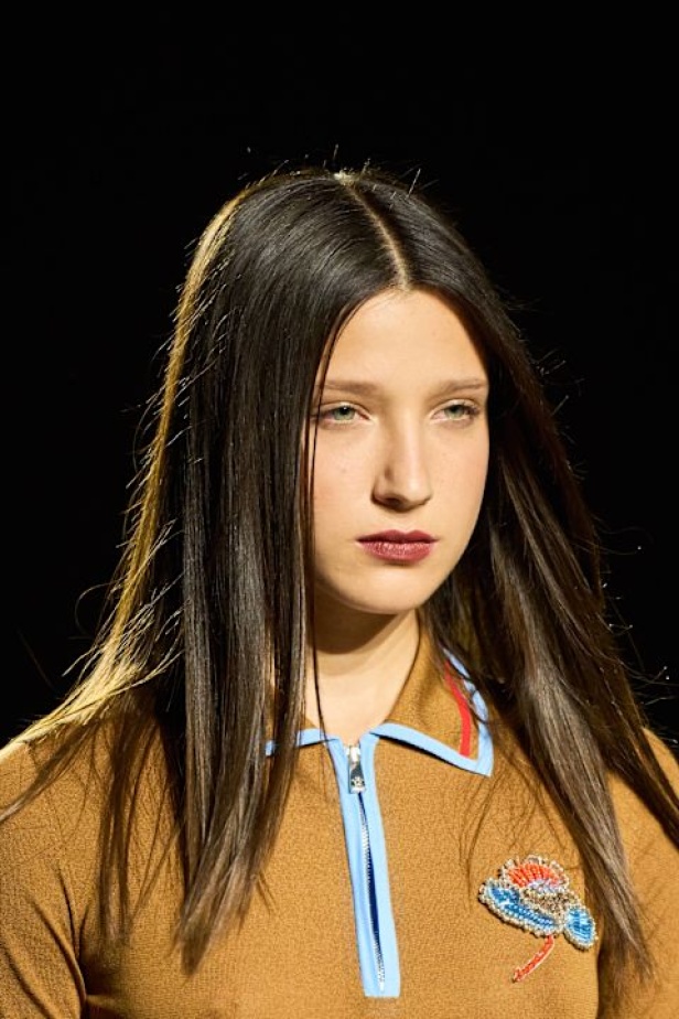 مجموعة Versace لربيع وصيف 2025