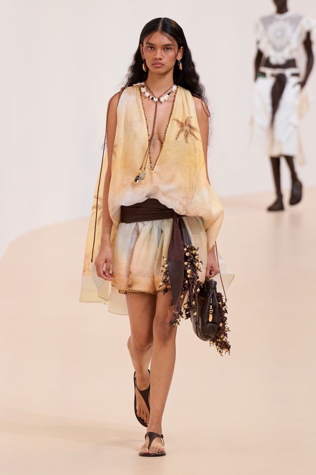 مجموعة Zimmermann لربيع 2025 مستمدة من لون الشمس ومستوحاة من ركوب الأمواج