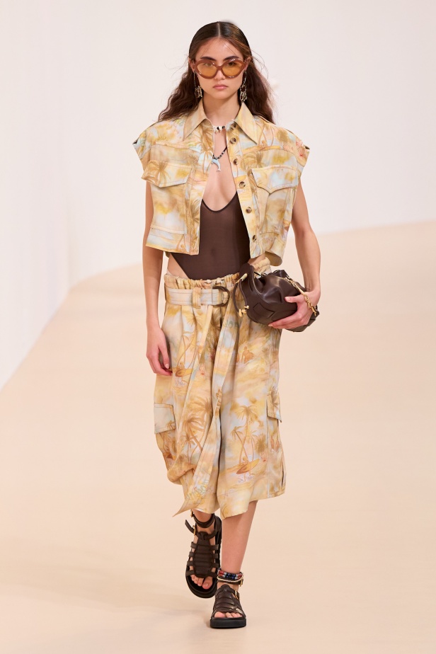 مجموعة Zimmermann لربيع 2025 مستمدة من لون الشمس ومستوحاة من ركوب الأمواج