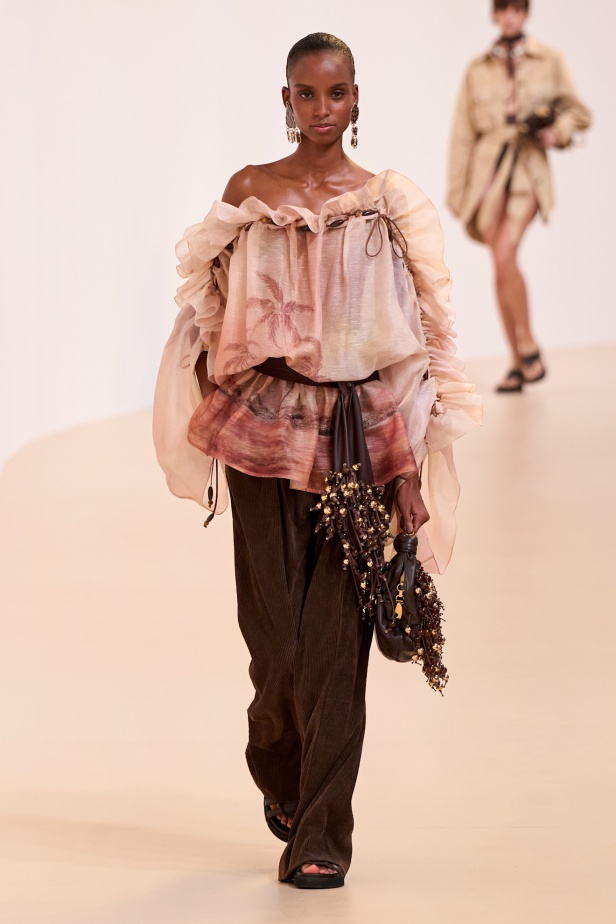 مجموعة Zimmermann لربيع 2025 مستمدة من لون الشمس ومستوحاة من ركوب الأمواج