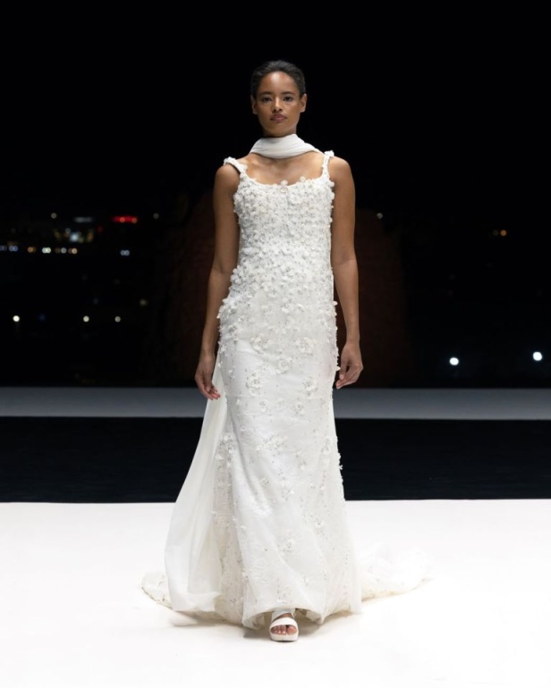 الاحتفاء بالتراث السعودي بشكل معاصر.. تصاميم فساتين الزفاف من المصممة فاطمة العبدالقادر خلال أسبوع الأزياء في الرياض