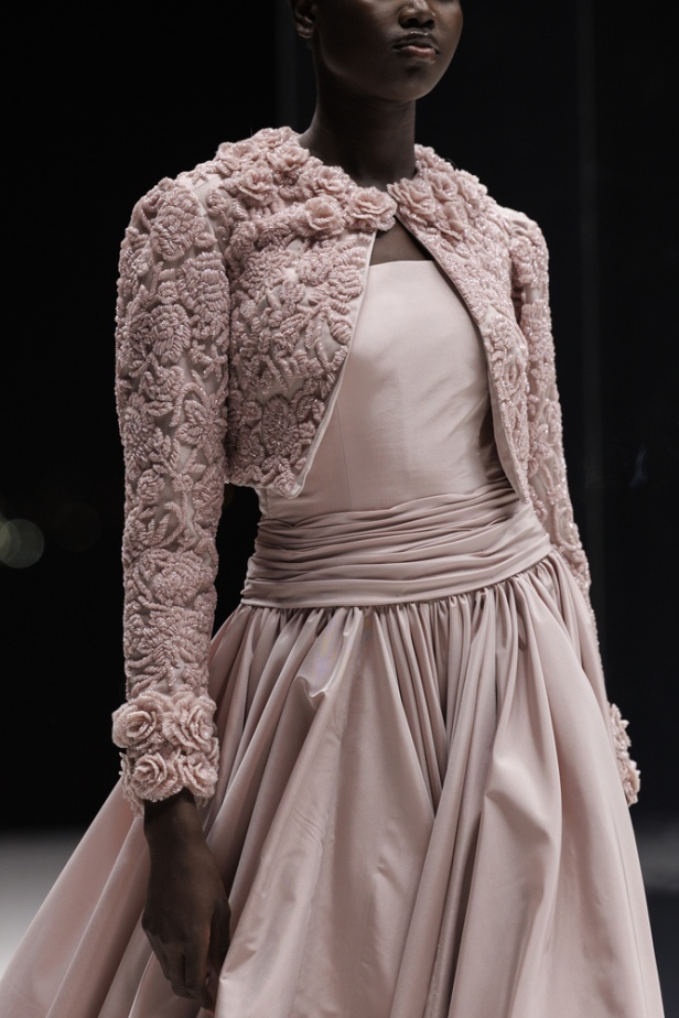 مجموعة Ashwaq Almarshad للهوت كوتور في أسبوع الموضة في الرياض