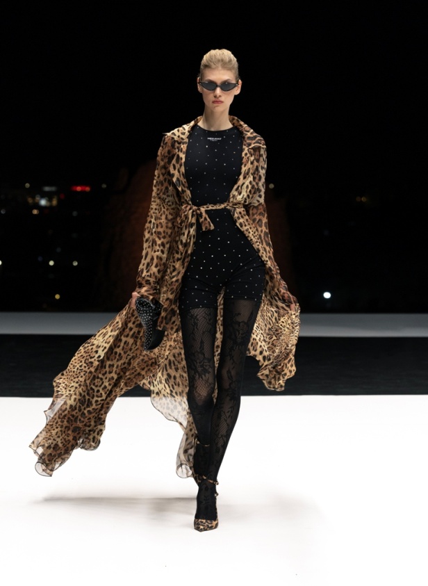 رحلة البحث عن الحب..  مجموعة "أوتيل دو حكايات" من Atelier Hekayat ضمن عروض أسبوع الأزياء في الرياض 