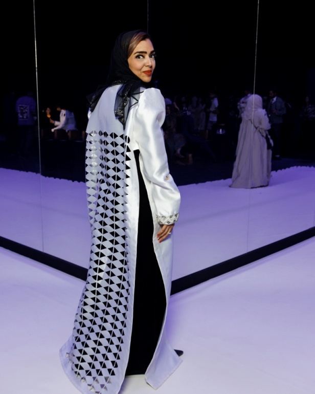 مجموعة Dar AlHanouf للأزياء الراقية 2025 هي إهداء شاعري وقصيدة تتغنى سطورها بروعة البحر الأحمر 